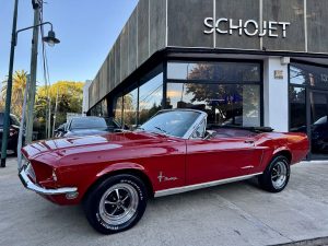 Ford Mustang Cabriolet At